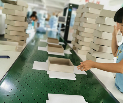 化妝品包裝盒價(jià)格與化妝品生產(chǎn)制造的深度關(guān)聯(lián)